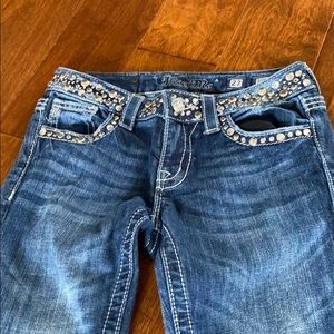 Miss Me Buckle Jeans! Studded & rhinestones 27w32l